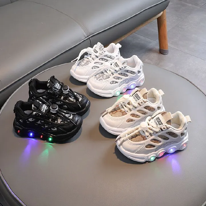 Kids Sports Shoes  Children's Fashion Sneakers Breathable Lace-up LED Casual Sport kids sneakers for boys and girls  Shoes
