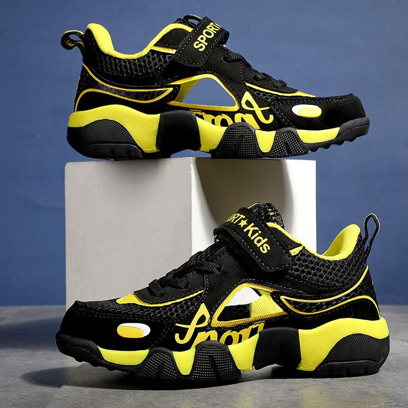 New Fashion Mesh Kids Shoes Breathable Comforthable Children Sport Shoes Outdoor Boys Basketball Sneakers Hollow Out Gym Shoes Sandals
