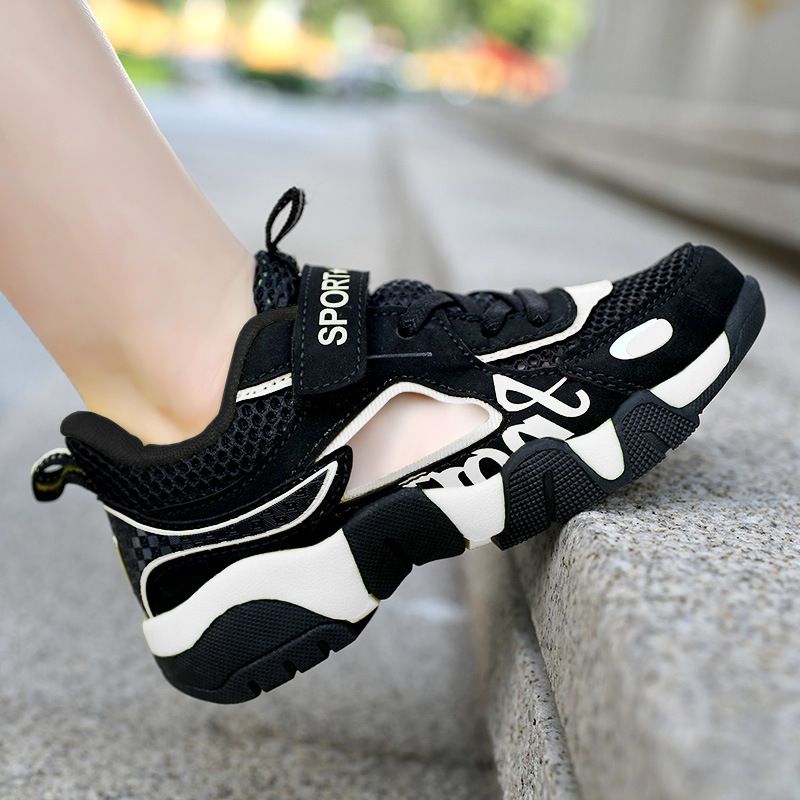 New Fashion Mesh Kids Shoes Breathable Comforthable Children Sport Shoes Outdoor Boys Basketball Sneakers Hollow Out Gym Shoes  Sandals