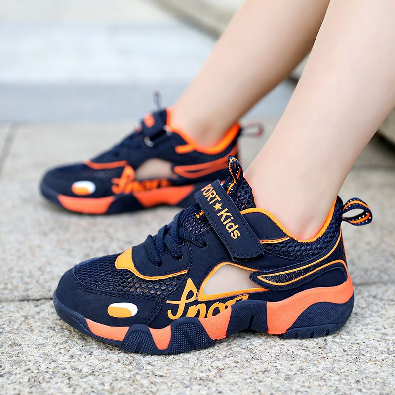 New Fashion Mesh Kids Shoes Breathable Comforthable Children Sport Shoes Outdoor Boys Basketball Sneakers Hollow Out Gym Shoes  Sandals