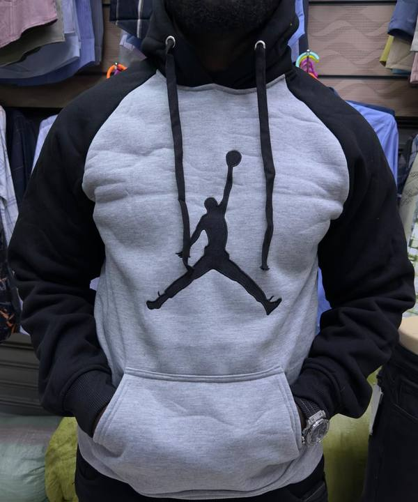 Classic Timeless men Heavyweight Fleece Hoodie, Ultimate Sweatshirt, and Cotton Sweatshirt Pullover sweatshirts with drawstrings, hooded collars, and casual cotton long sleeve shirts with zip