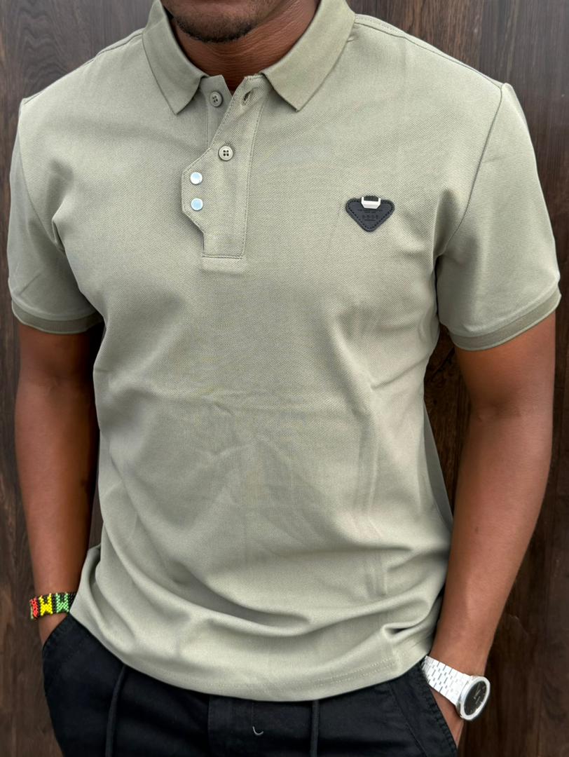 High quality Fashioable vintage Classic fashionable and timeless men polo shirts Men’s Polo Shirt Wetness Stylish and comfortable short-sleeve tennis golf shirts for summer.