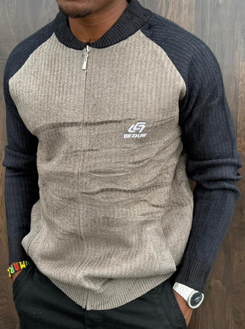 Vintage Timeless Classy Durable functional high quality men Heavyweight Fleece Hoodie, Ultimate Sweatshirt, and knitted-cotton Sweater with pockets, zip and a rounded collar