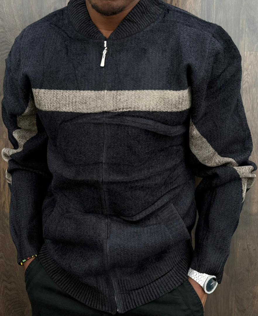 Vintage Timeless Classy Durable functional high quality men Heavyweight Fleece Hoodie, Ultimate Sweatshirt, and knitted-cotton Sweater with pockets, zip and a rounded collar