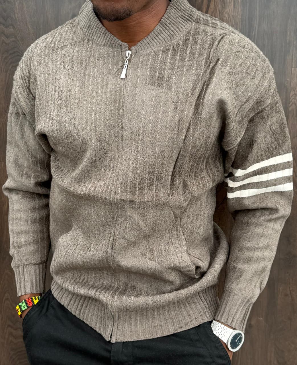 Vintage Timeless Classy Durable functional high quality men Heavyweight Fleece Hoodie, Ultimate Sweatshirt, and knitted-cotton Sweater with pockets, zip and a rounded collar