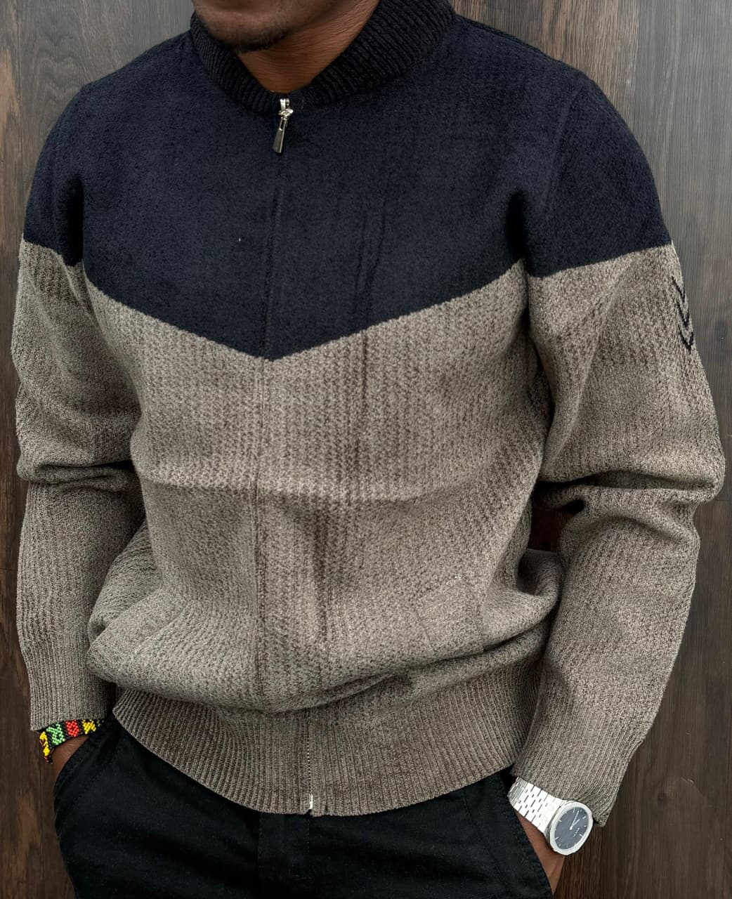 Vintage Timeless Classy Durable functional high quality men Heavyweight Fleece Hoodie, Ultimate Sweatshirt, and knitted-cotton Sweater with pockets, zip and a rounded collar