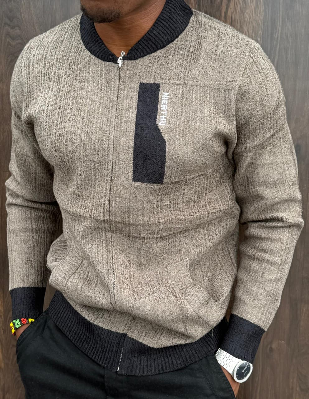 Vintage Timeless Classy Durable functional high quality men Heavyweight Fleece Hoodie, Ultimate Sweatshirt, and knitted-cotton Sweater with pockets, zip and a rounded collar