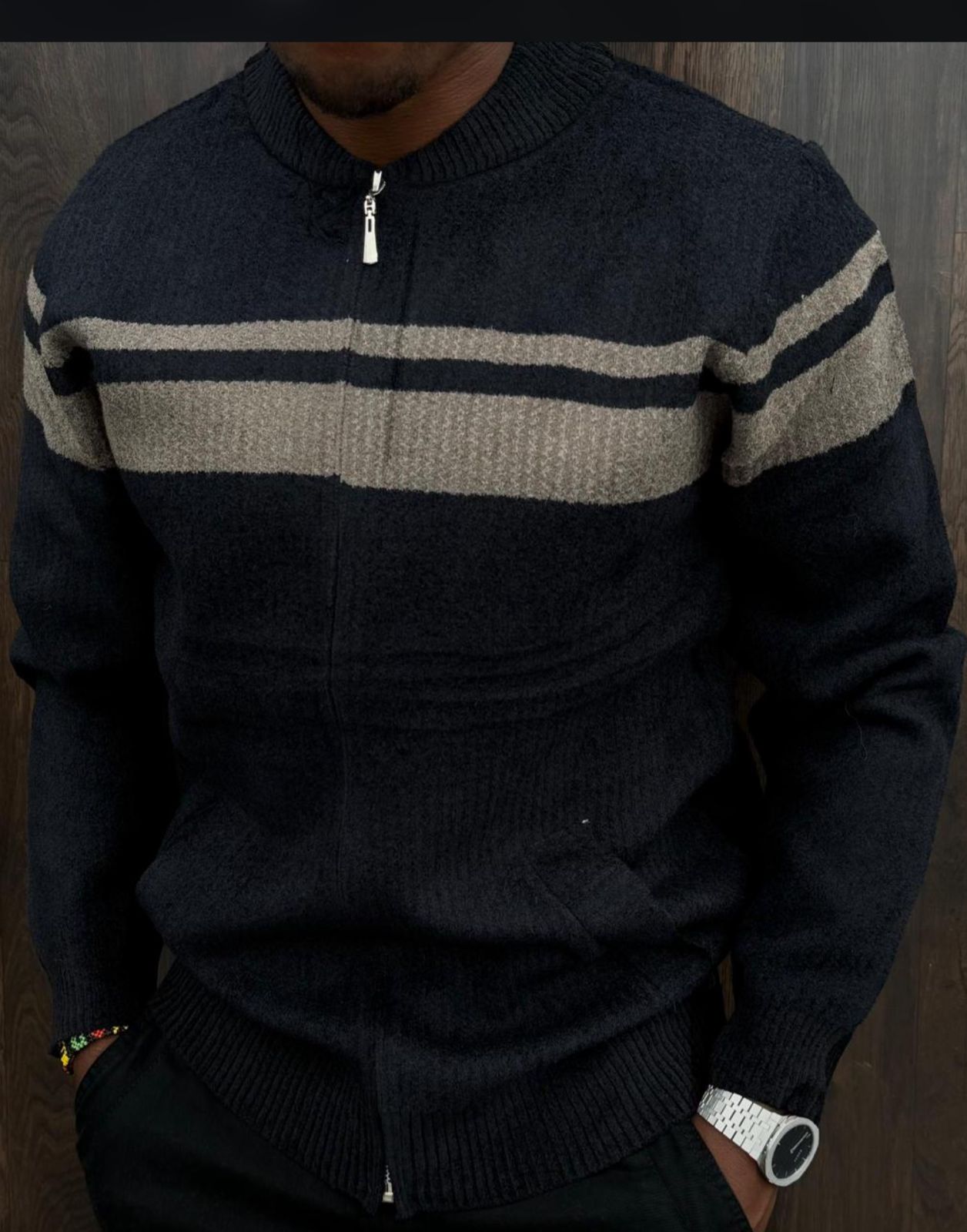 Vintage Timeless Classy Durable functional high quality men Heavyweight Fleece Hoodie, Ultimate Sweatshirt, and knitted-cotton Sweater with pockets, zip and a rounded collar