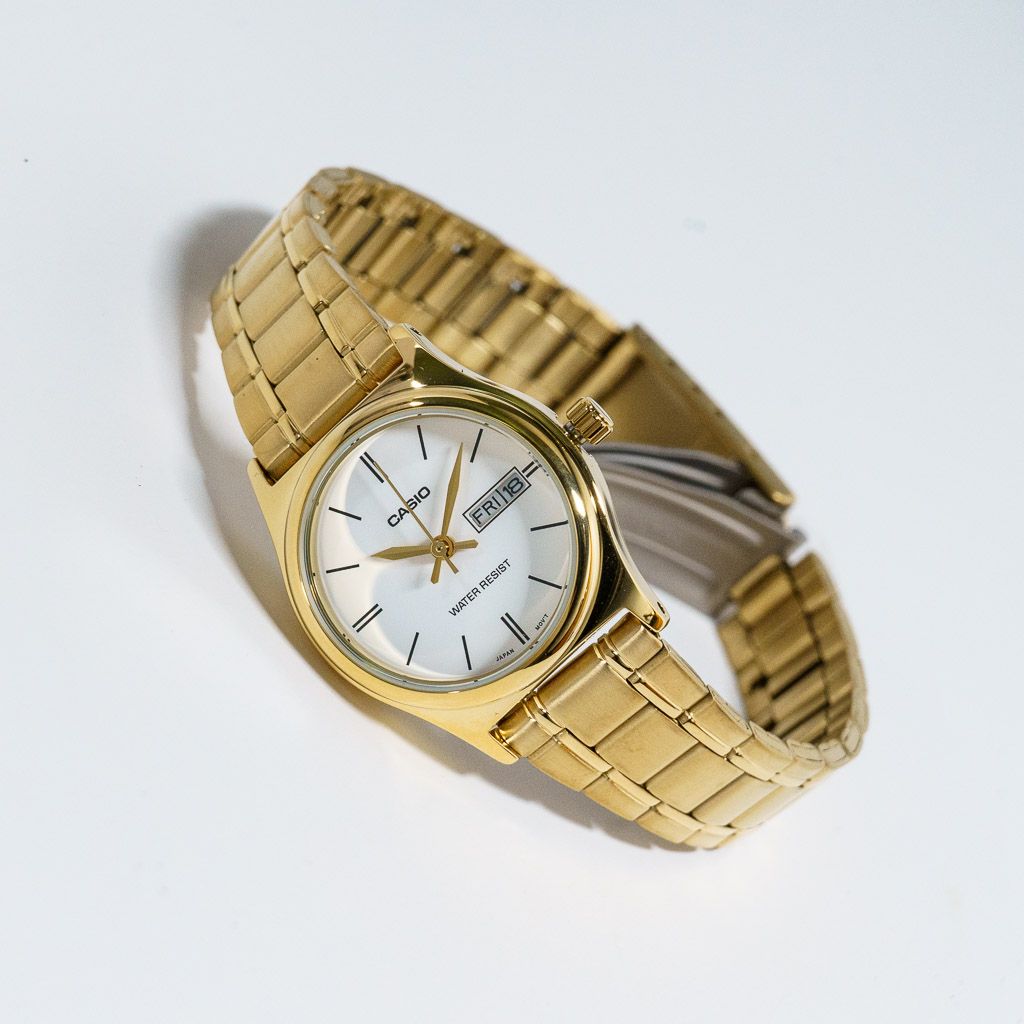 Ladies Casio LTP-V006G-7B Non-fade, Water Resist, Day and Date