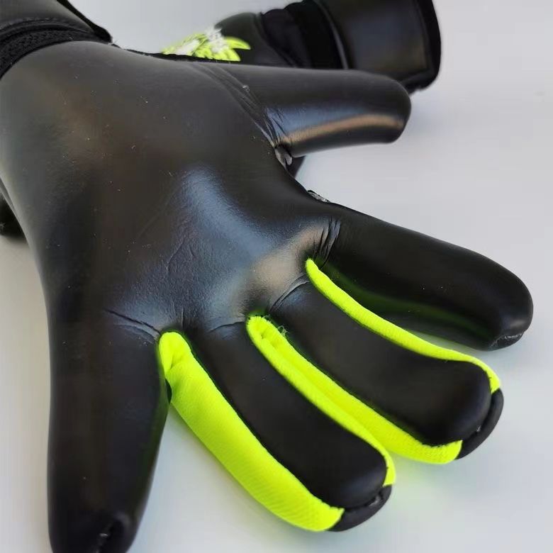 Goalie gloves inseam VG3 cut non-slip thick comfortable flexible shock absorbing goalie game equipment