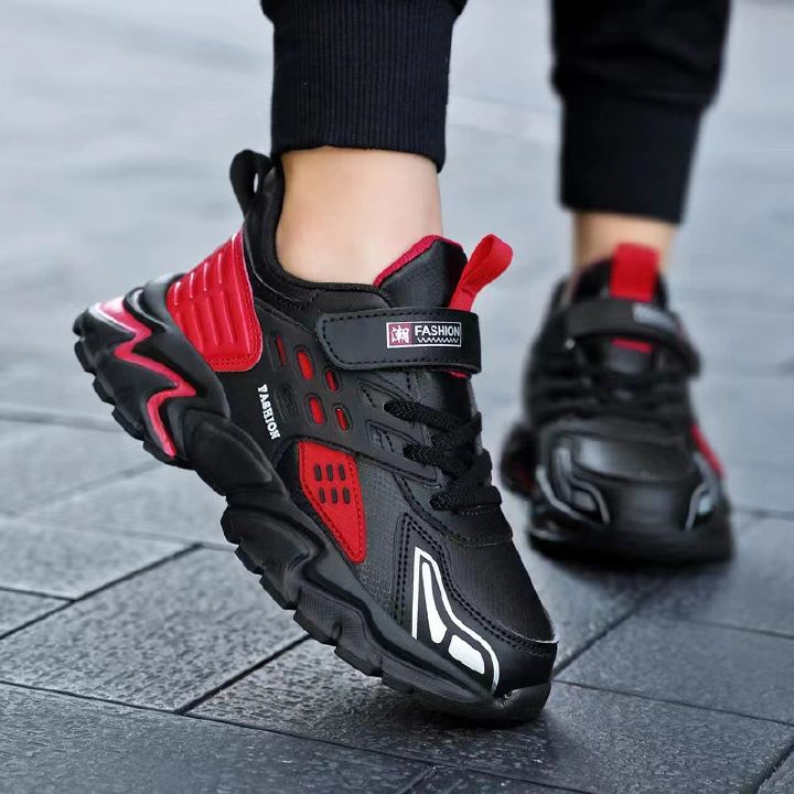 Children's apos shoes with breathable mesh surface Middle school children's casual board shoes Boys' school running shoes Mesh surface breathable casual shoes.