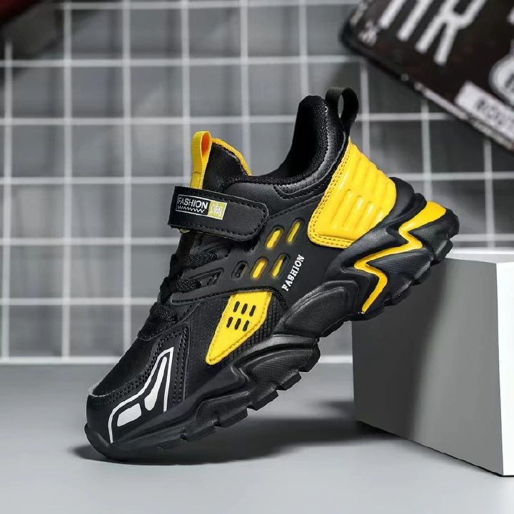 Children's apos shoes with breathable mesh surface Middle school children's casual board shoes Boys' school running shoes Mesh surface breathable casual shoes.