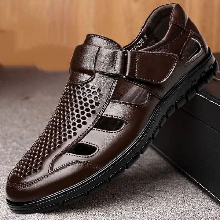 2025 Summer New Men's Sandals Breathable and Comfortable Business Casual Hollow Mesh Leather Sandals