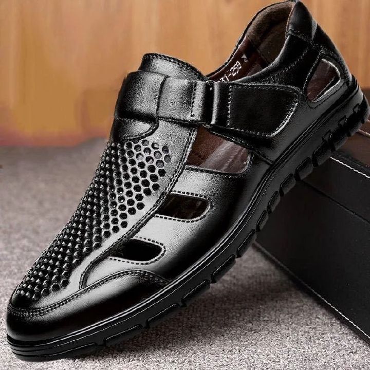 2025 Summer New Men's Sandals Breathable and Comfortable Business Casual Hollow Mesh Leather Sandals