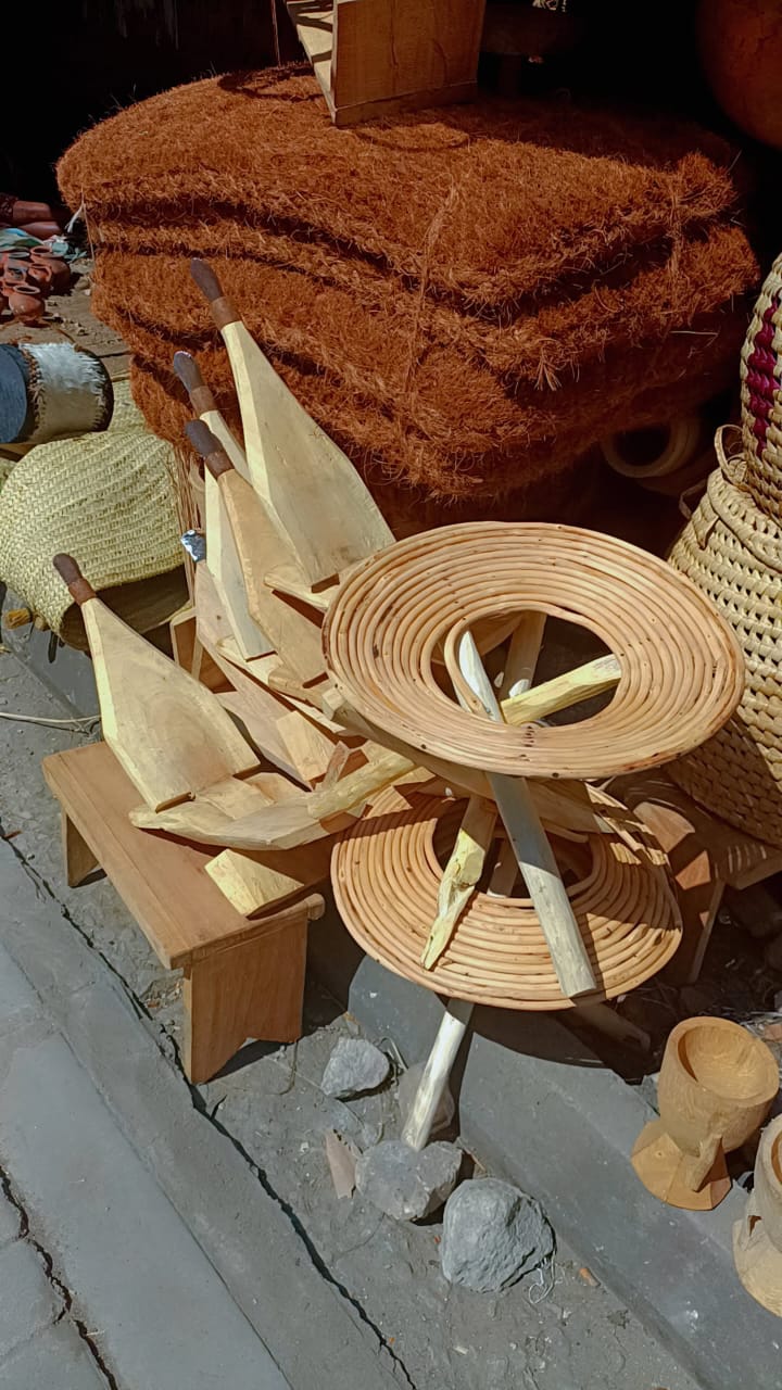 SWAHILI THREE LEGGED TRADITIONAL CHAIR ,COCONUT GRINDER MBUZI WA KUKUNA NAZI - VITI VYA KISWAHILI