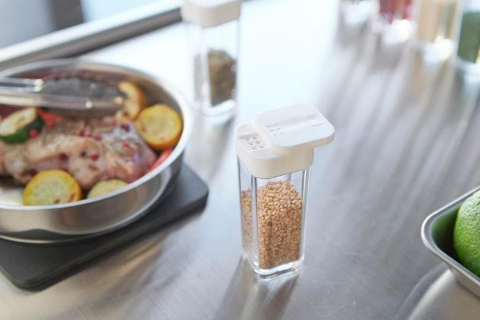 Household seasoning bottles