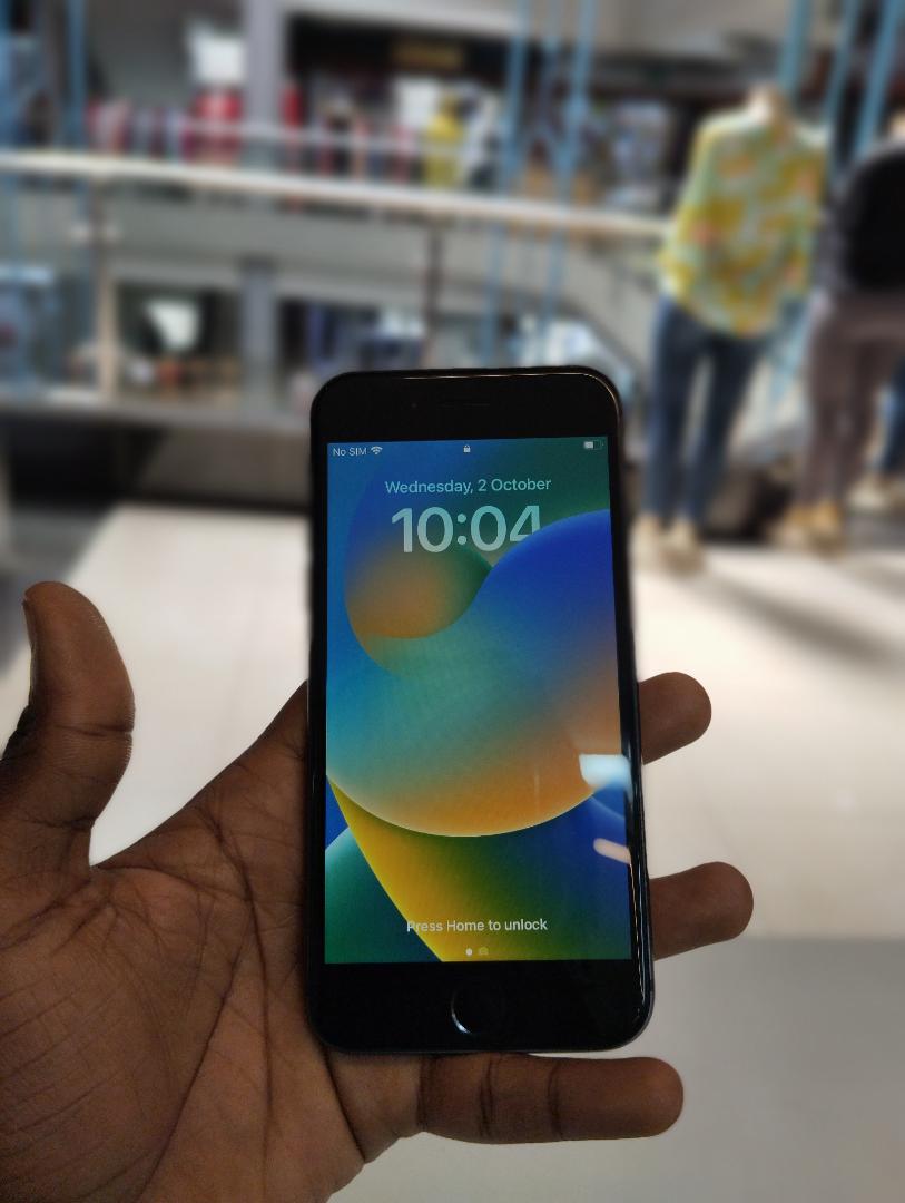 Second-Hand Black iPhone 8 (88% Battery Health) - Excellent Condition