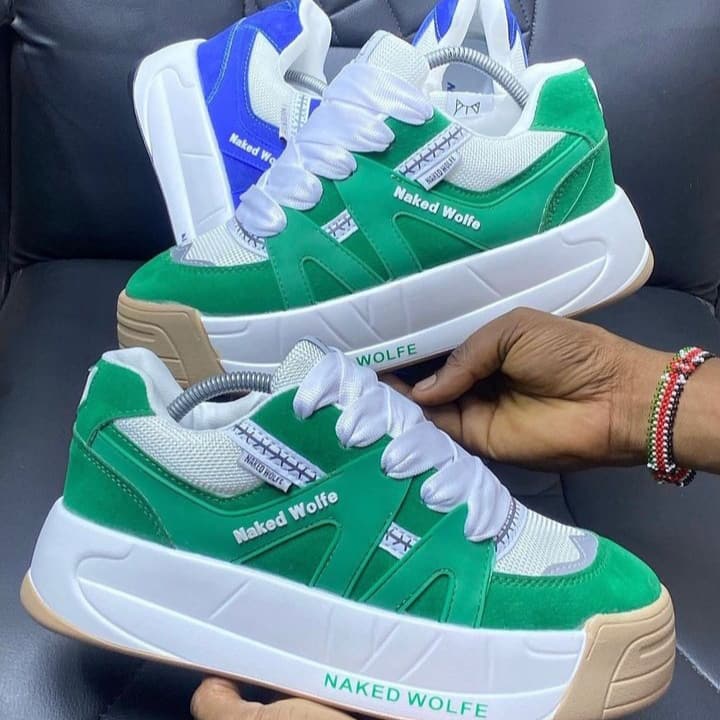 Fashion naked wolf sneakers