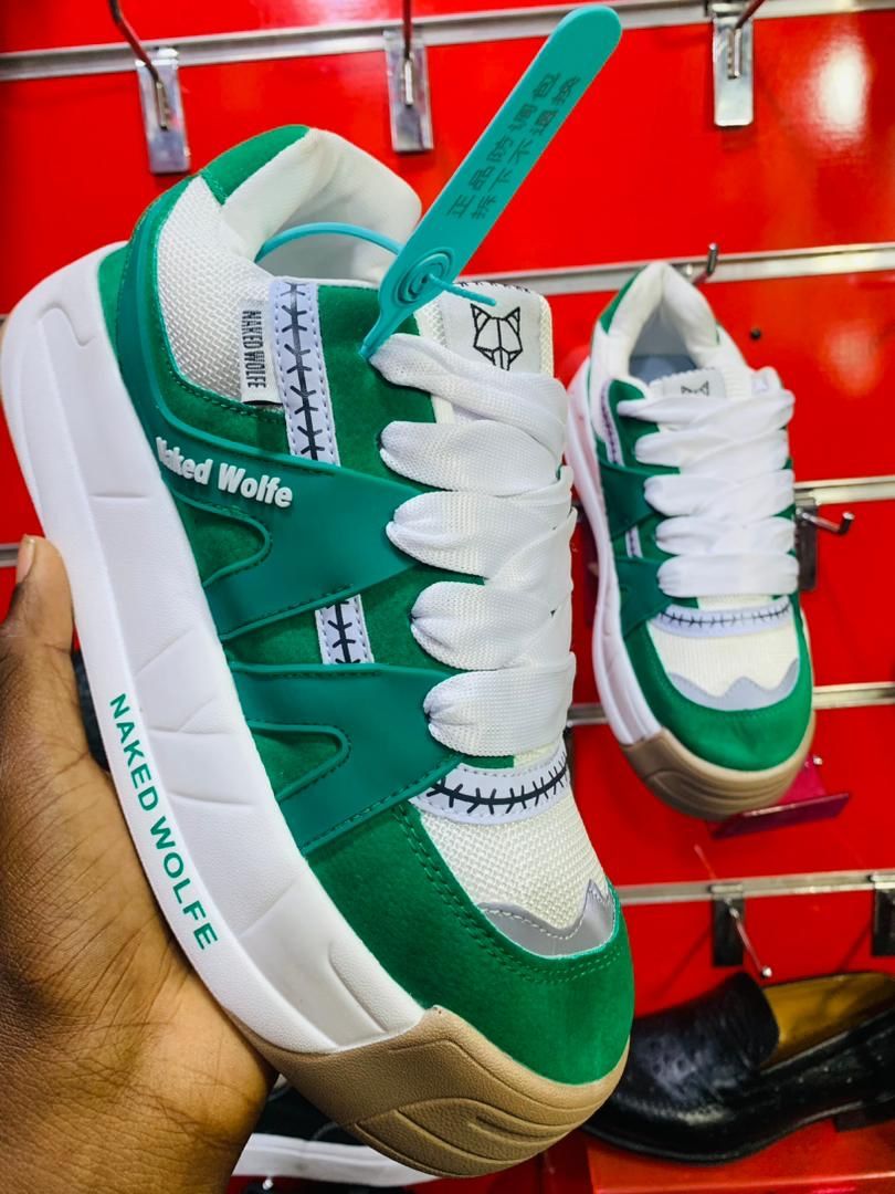 Fashion naked wolf sneakers