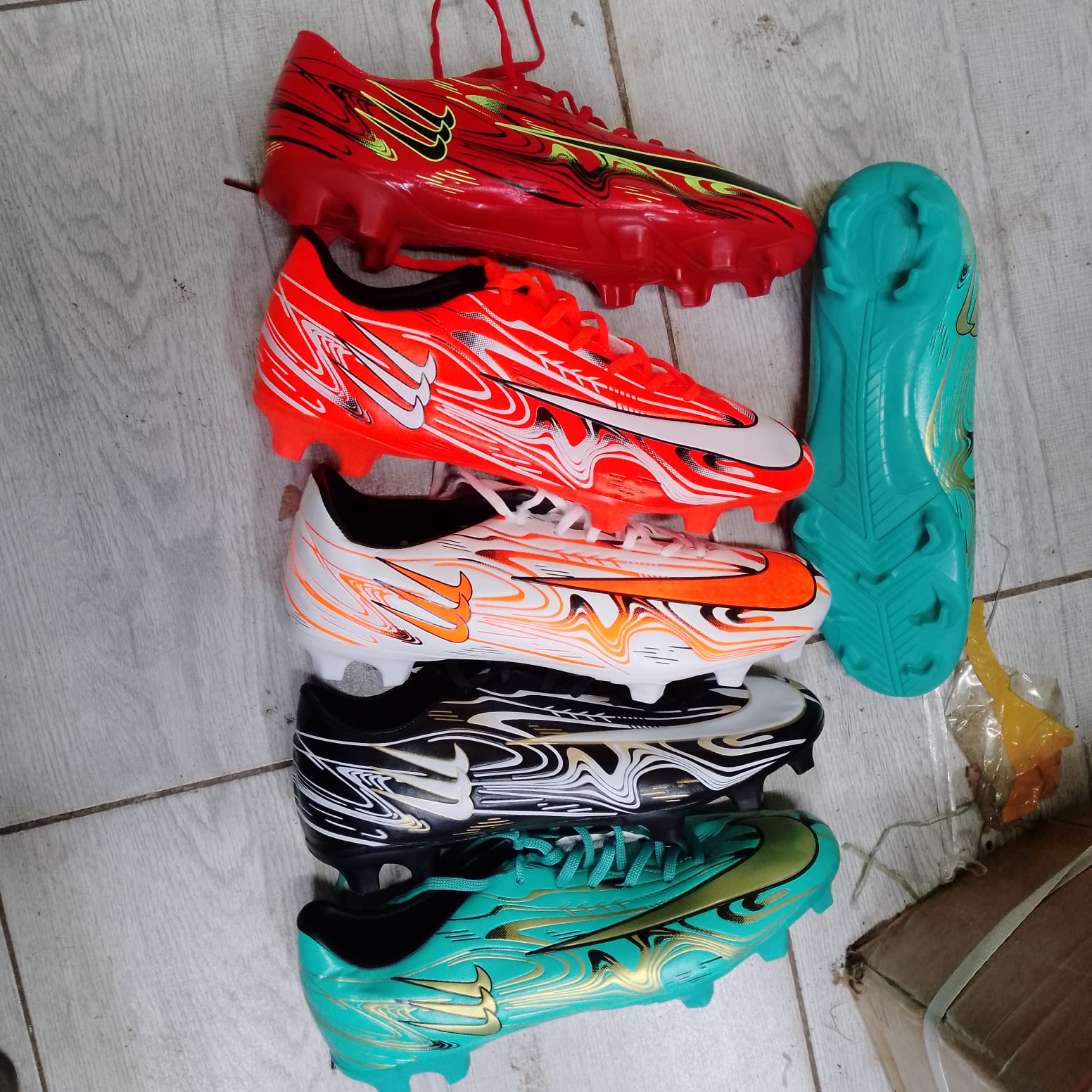 Mens Soccer Shoes High Top Soccer Cleats Kids Adults Shoes