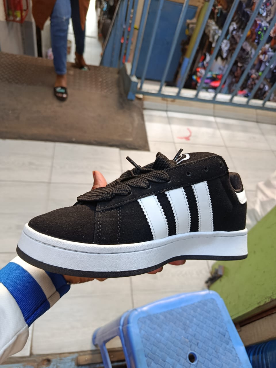 ⚡CAMPUS NEW ARRIVAL💯LATEST CAMPUS SHOES🥰🥰 Multifuctional ladies Men's classic breatherble shoes⚡designer  youth shoes🔥new classic and fashioned unisex sneakers . Campus available all colours 💯🥰