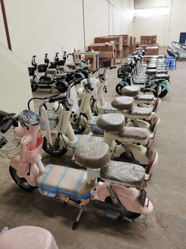 ORIGINAL UNIVERSE ELECTRIC SCOOTER