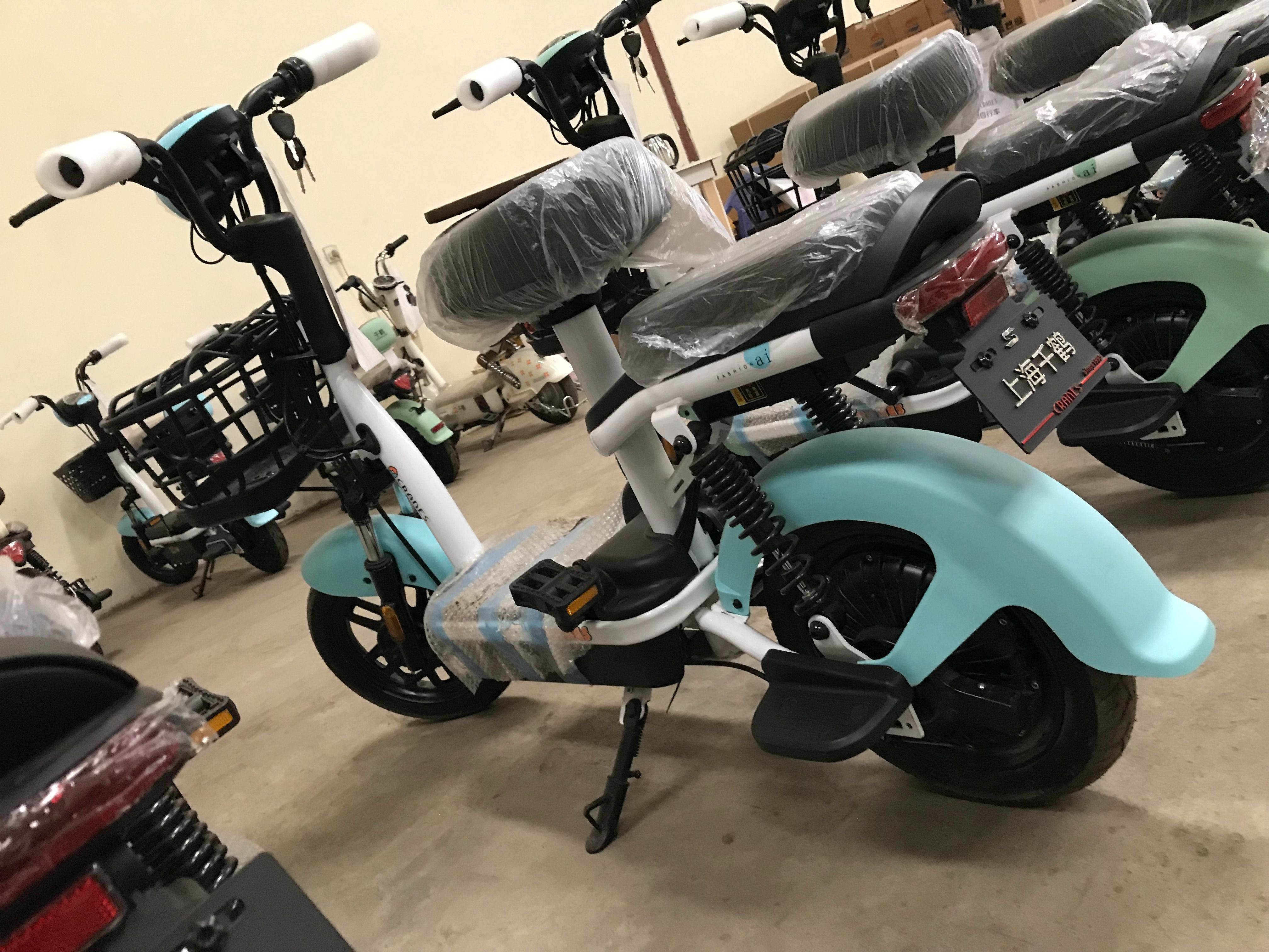 Crane MINI Electric Scooter, Compact Urban Mobility, ELECTRIC SCOOTER, Charge at Home, Max Design Speed - 35 km/h, Range 35 km, Loading Capacity - 150 kg, Motor - 350W, Lead Acid Battery - 4ttery.