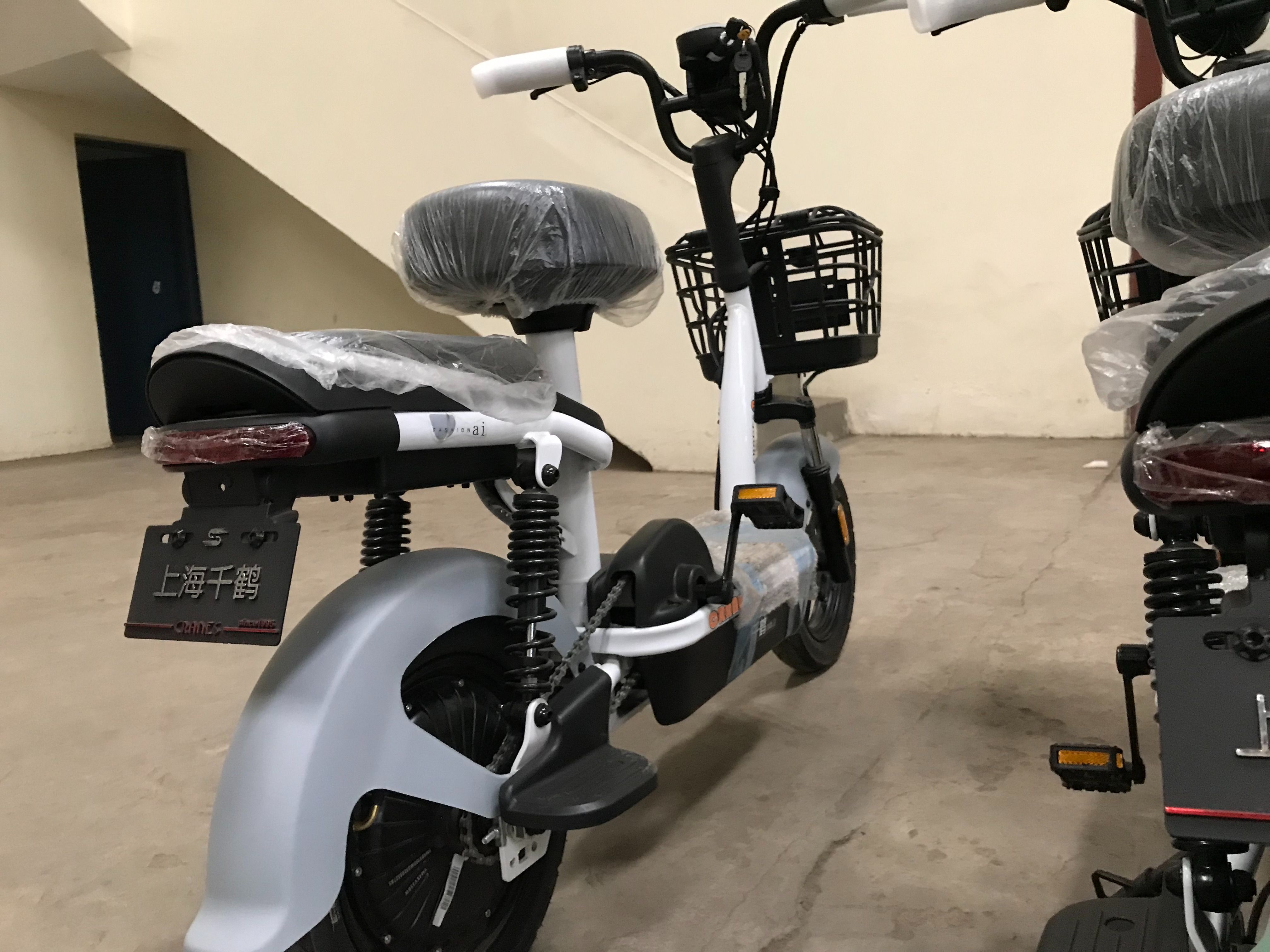Crane MINI Electric Scooter, Compact Urban Mobility, ELECTRIC SCOOTER, Charge at Home, Max Design Speed - 35 km/h, Range 35 km, Loading Capacity - 150 kg, Motor - 350W, Lead Acid Battery - 4ttery.