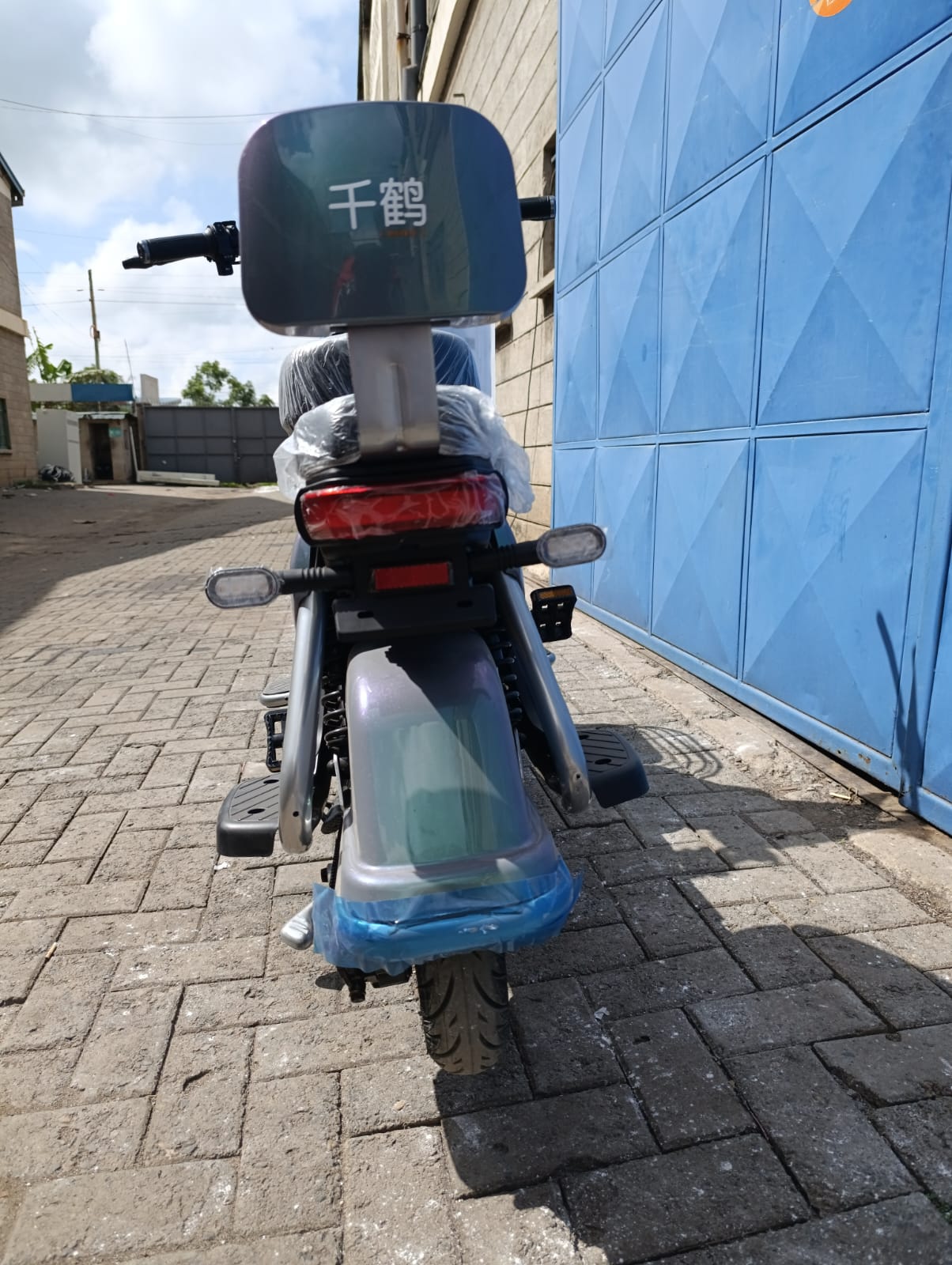 Green Big Mac Electric scooters. 800Watts, 80-100km on a full charge, 60km/h, 60V 20ah, No DL, No numberplates required. Suitable for daily commute and delivery. Can be used off-road. Charge at home