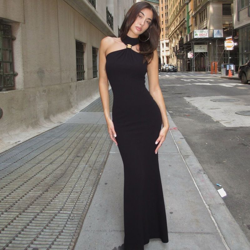 Off-shoulder Sexy Maxi Dress Women Gown Summer New Ring Metal Sleeveless Backless Skinny Knit Long Dress R0215A