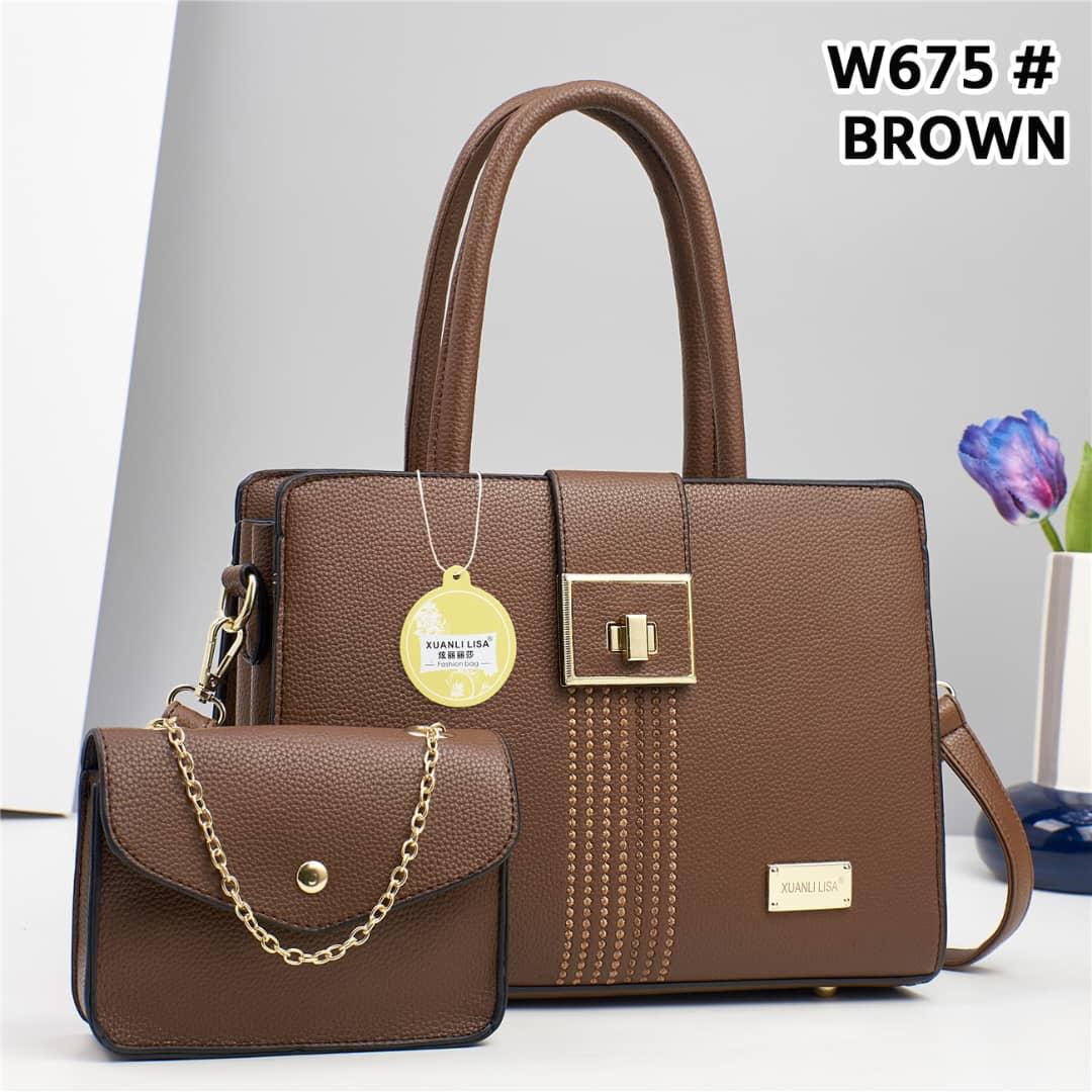 Elegant and Durable Crocodile-Pattern Handbag Set with Spacious Compartments, Matching Accessories, Golden Hardware, and Versatile Carry Options for Women