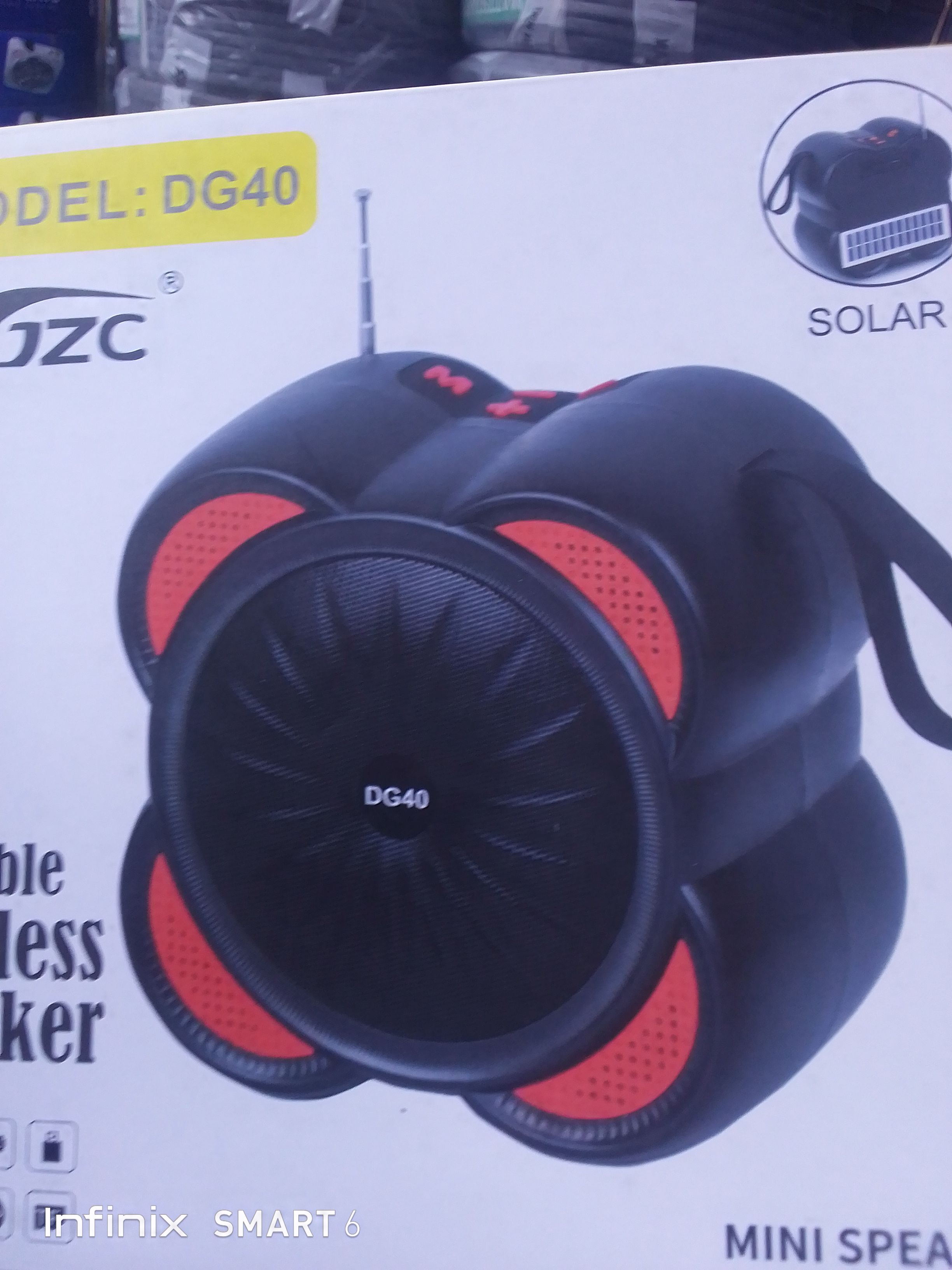 DG 40 solar powered radio