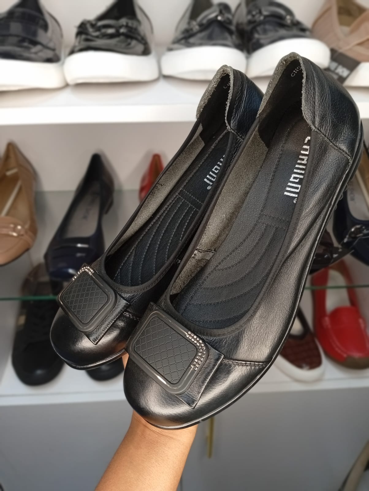 BIG SIZE LADIES FLATS/DOLL shoes ,simple flats lightweight easy to clean for a everday look soft breathable design for comfort durable soles .