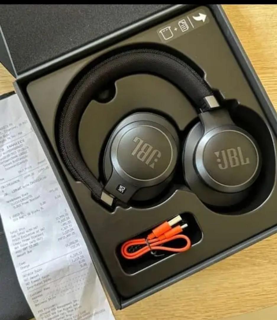 Jbl live 460 wireless headphones -Noise canceling