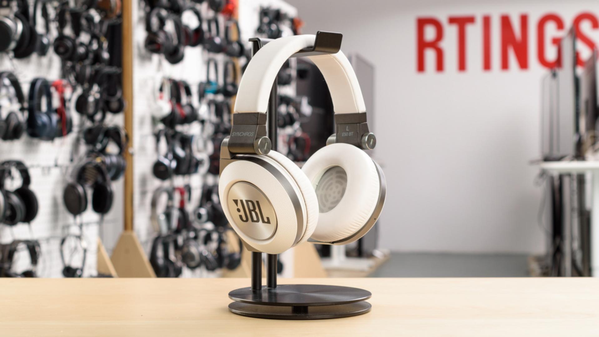 Jbl E50BT Wireless headphones -Noise canceling