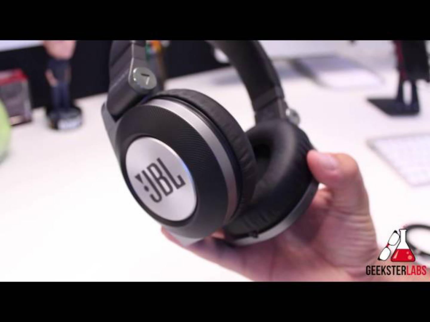 Jbl E50BT Wireless headphones -Noise canceling