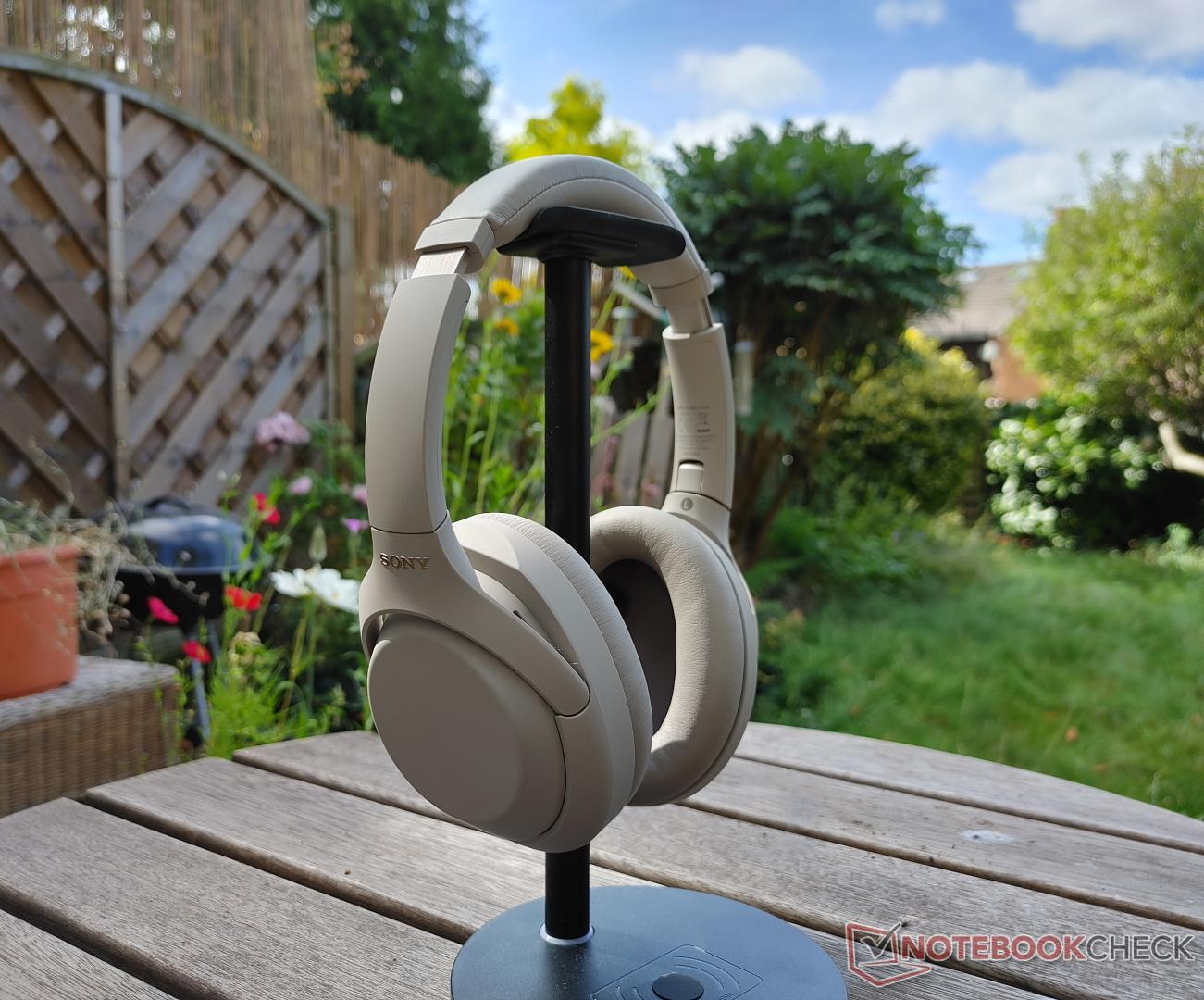 Sony WH 1000xm5 wireless headphones -Noise canceling