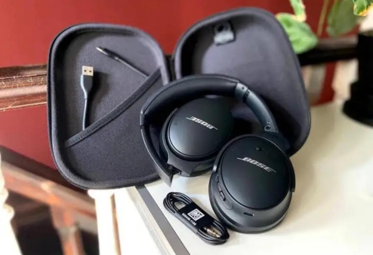Bose Quite comfort wireless headphones -Noise canceling