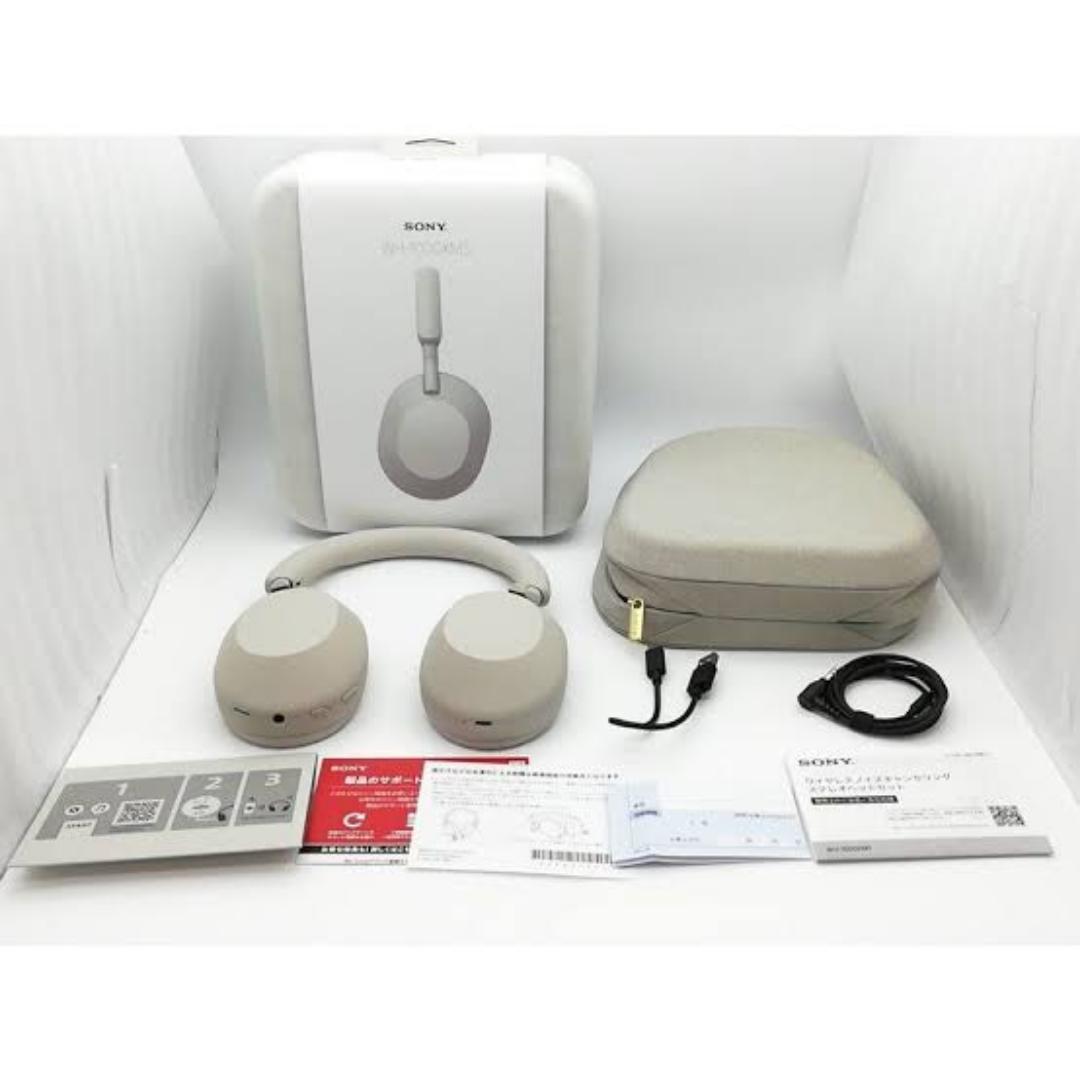 Sony WH 1000 mx 5 wireless headphones -Noise canceling