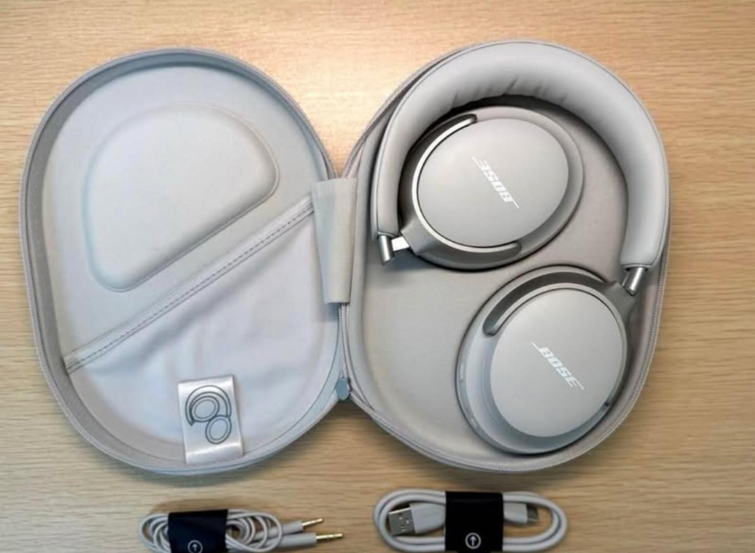 Bose Quite comfort wireless headphones -Noise canceling