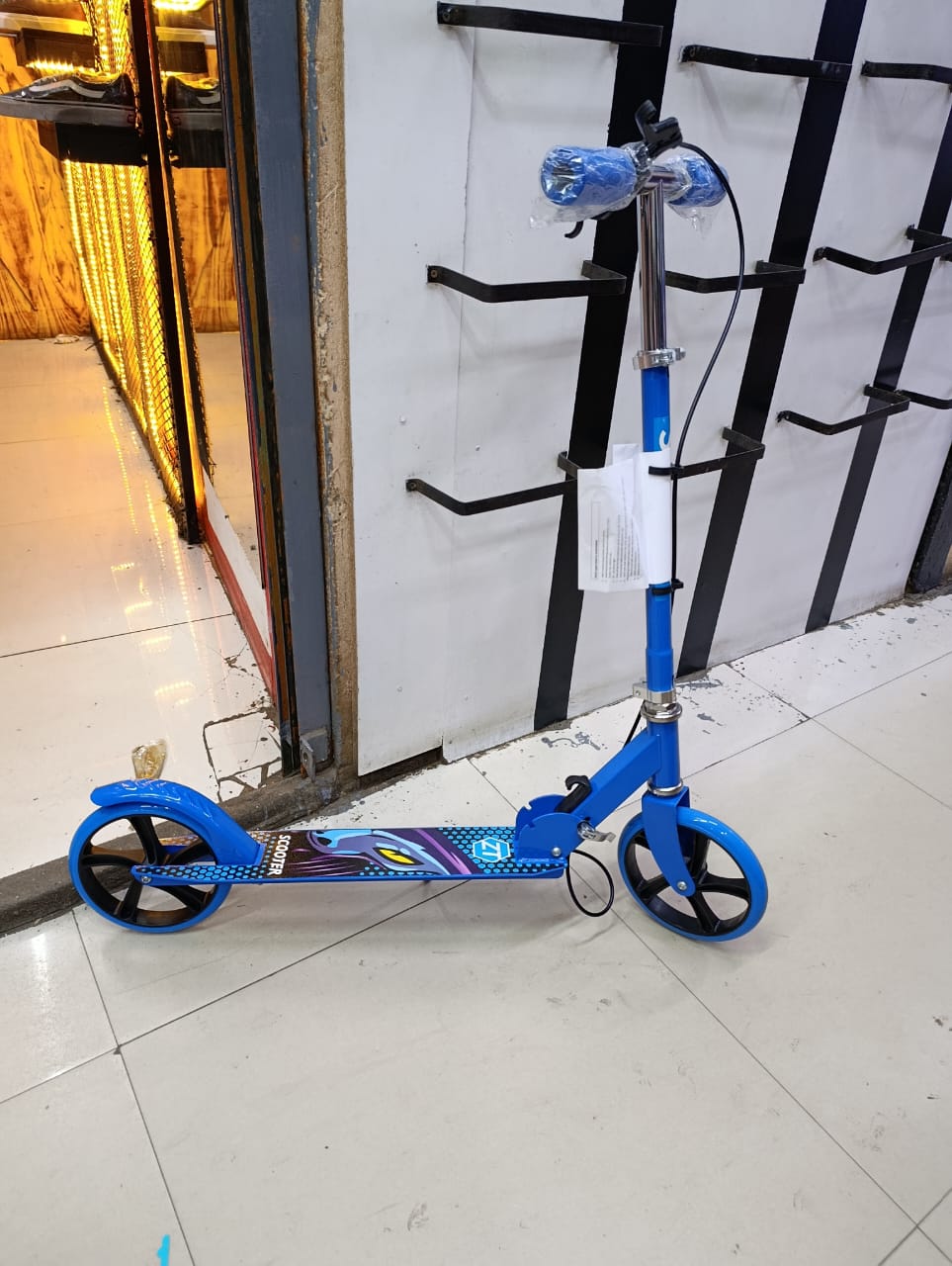 🛴 RESTOCKED! Scooters with Brakes — Strong, Safe & Fun for All Ages Foldable scooter with brakes 🛴 — durable, adjustable & safe for kids 7–12 yrs, teens & adults. Available in red, blue & green 💨