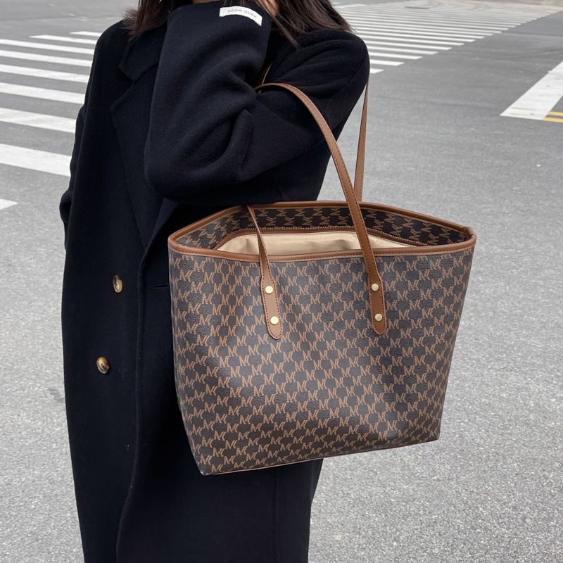 Large Bag New Trendy Light Luxury Women's Bag Shoulder Bag Handbag Large Capacity Commuter Versatile Handheld Tote bag Sales PU Bags Gifts