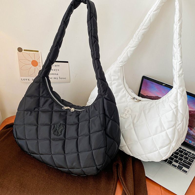 New Trendy Casural Student Big Bag Fashion Crossbody Bag Female Handbag  Men's and Women's Simple and Elegant Shoulder Bag Sales Trendy Nylon Light Weight Bag Travel Bag Gifts Large Capacity