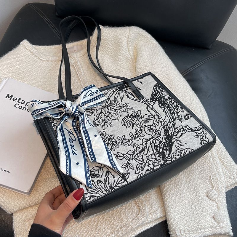 Premium Large Capacity Women's Bag Trendy Fashion Versatile Ins-style Shoulder Bag Underarm Bag French Commuter Tote Bag Handbag Shoulder Bag