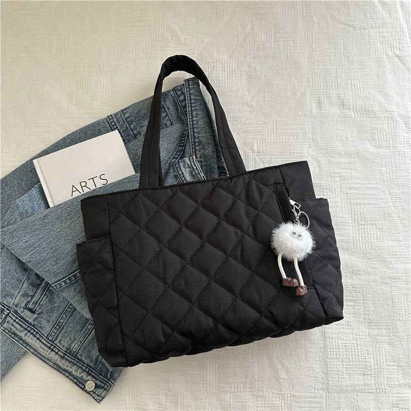 High-end women's bag new season commuter crossbody bag fashionable minimalist design single-shoulder padded coat bag shoulder bag handbag