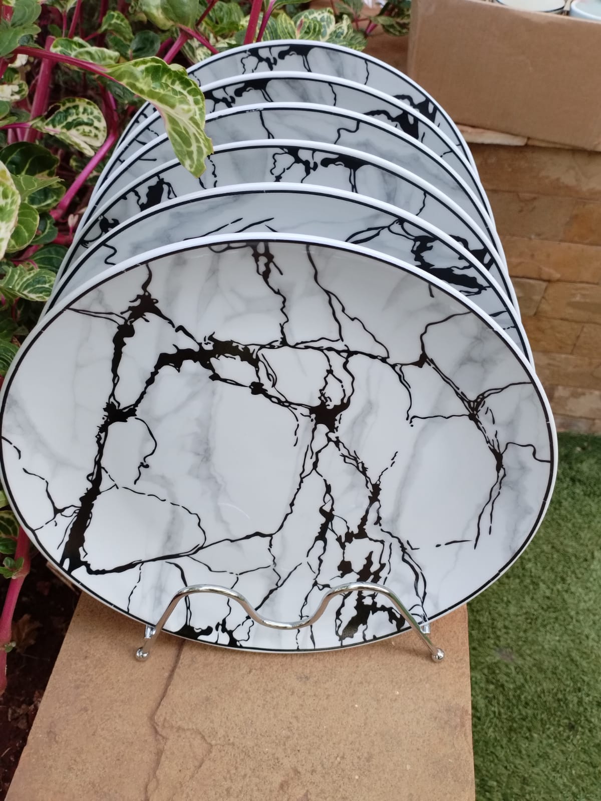 6 pcs ceramic plate,Easy to clean, Microwave safe, Perfect for gifting