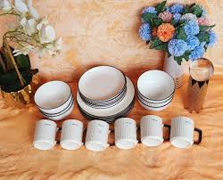 Dinner Set. 24 Pcs Japanese Dinner Set HAS 6 pcs Quality Tea Cups, 6 pcs Quality Bowls, 6 pcs Quality 8"side plates And 6 pcs Quality 10" Big plates On Offer Dont Be Left Out