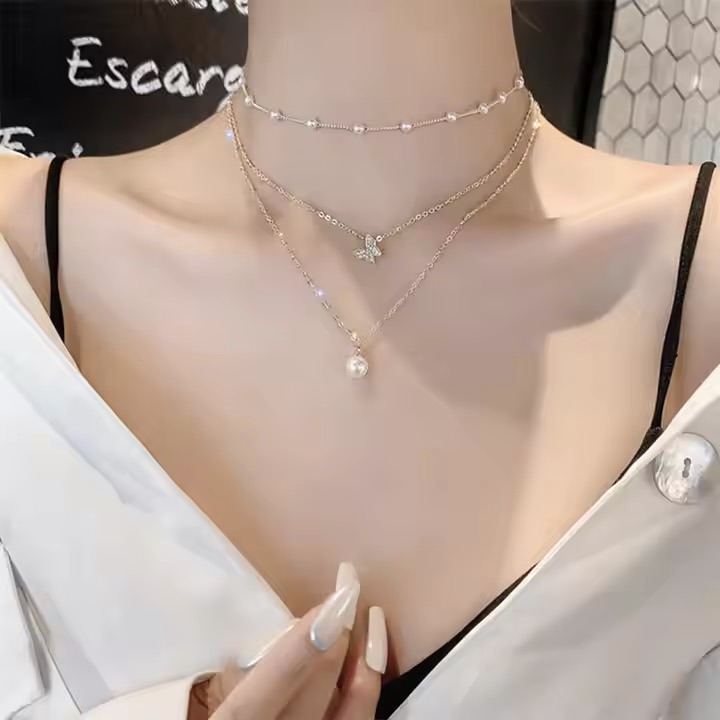 Trendy Multilayer Gold Chain Pearl Charm Necklace Crystal Butterfly Pendant Necklace For Women Girls