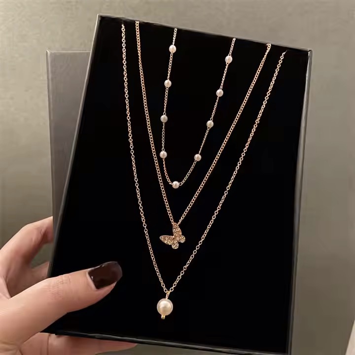 Trendy Multilayer Gold Chain Pearl Charm Necklace Crystal Butterfly Pendant Necklace For Women Girls