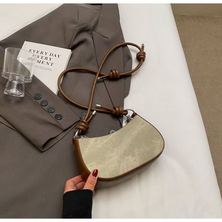 New Chain Bag PU Versatile Shoulder Bag for a Chic and Polished Look